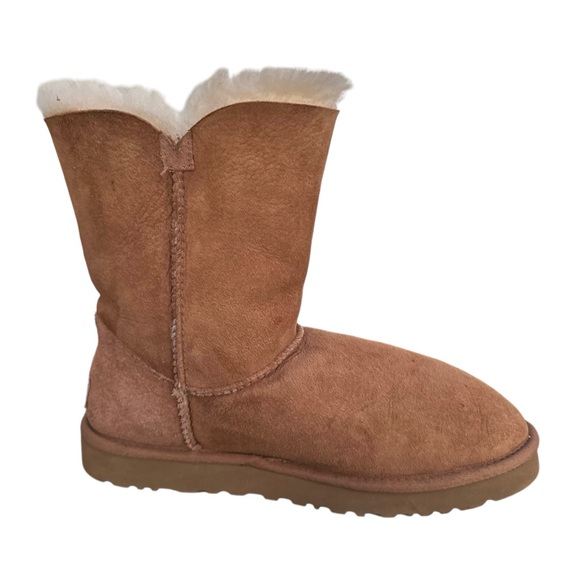 UGG Bailey Button II Sheepskin Lined Shearling Chestnut Suede Boots Women’s 8 - Picture 8 of 16